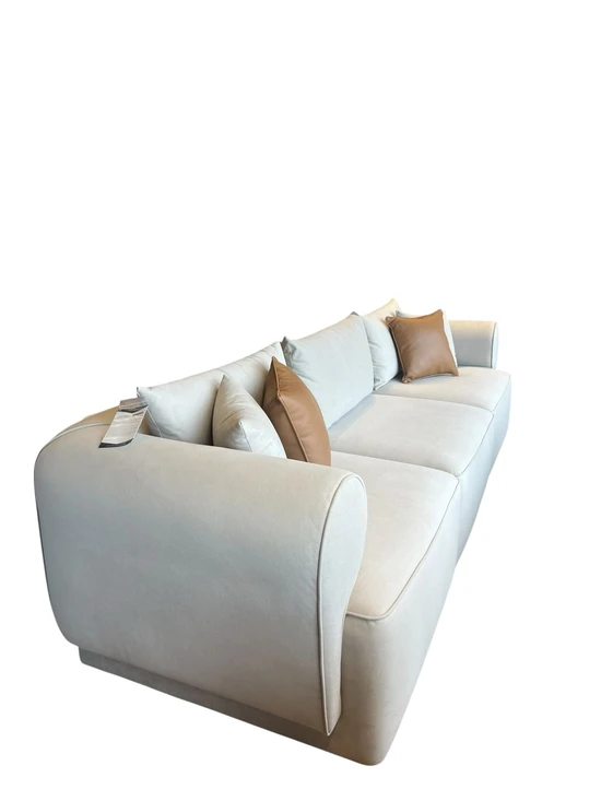 b3cafeb8-f9fe-461c-b570-793981102e0e